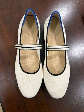 Rothy’s Square Toe Mary Jane in Gardenia Size 8 Great Used Condition